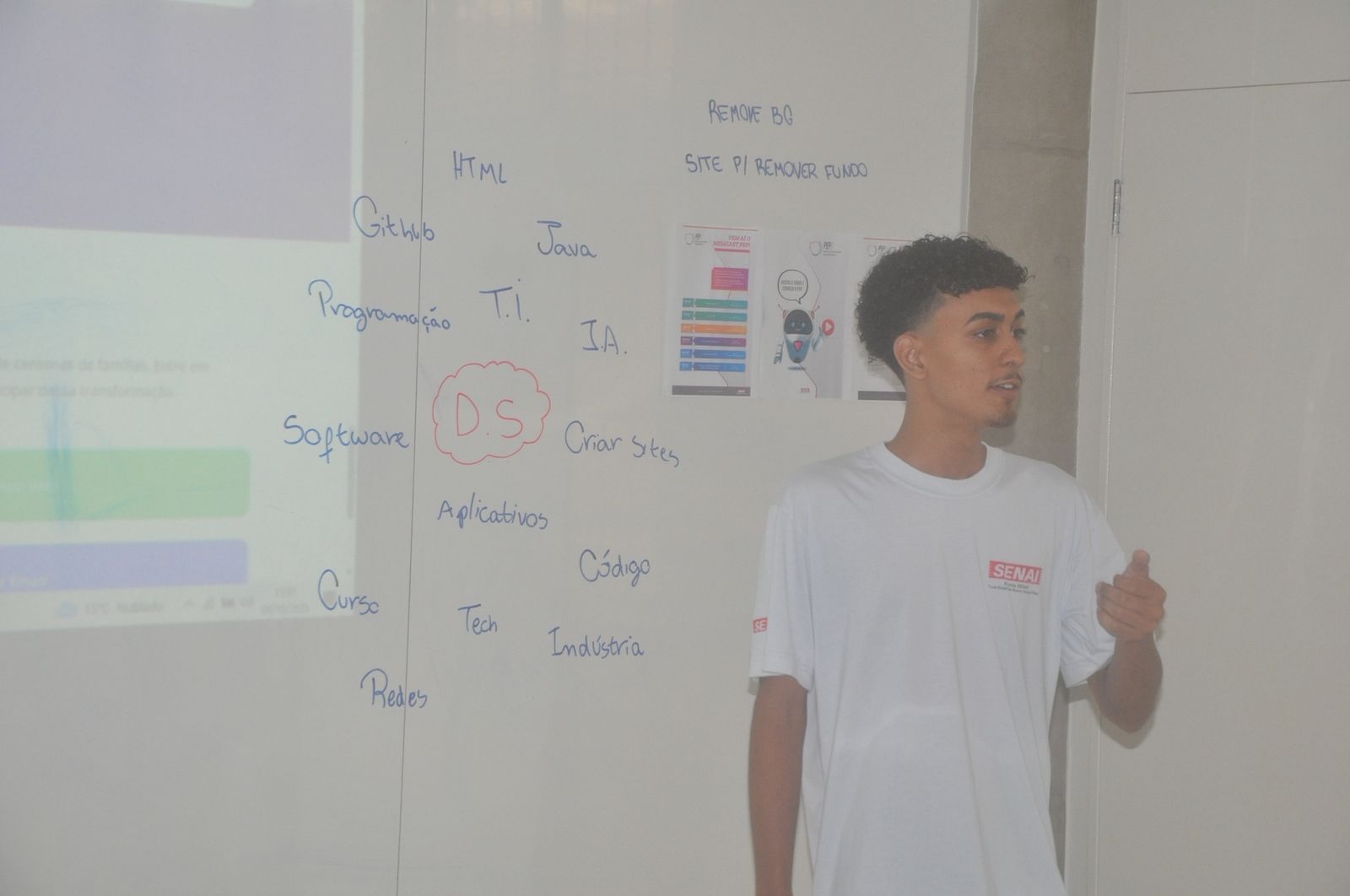 Mateus em apresentação